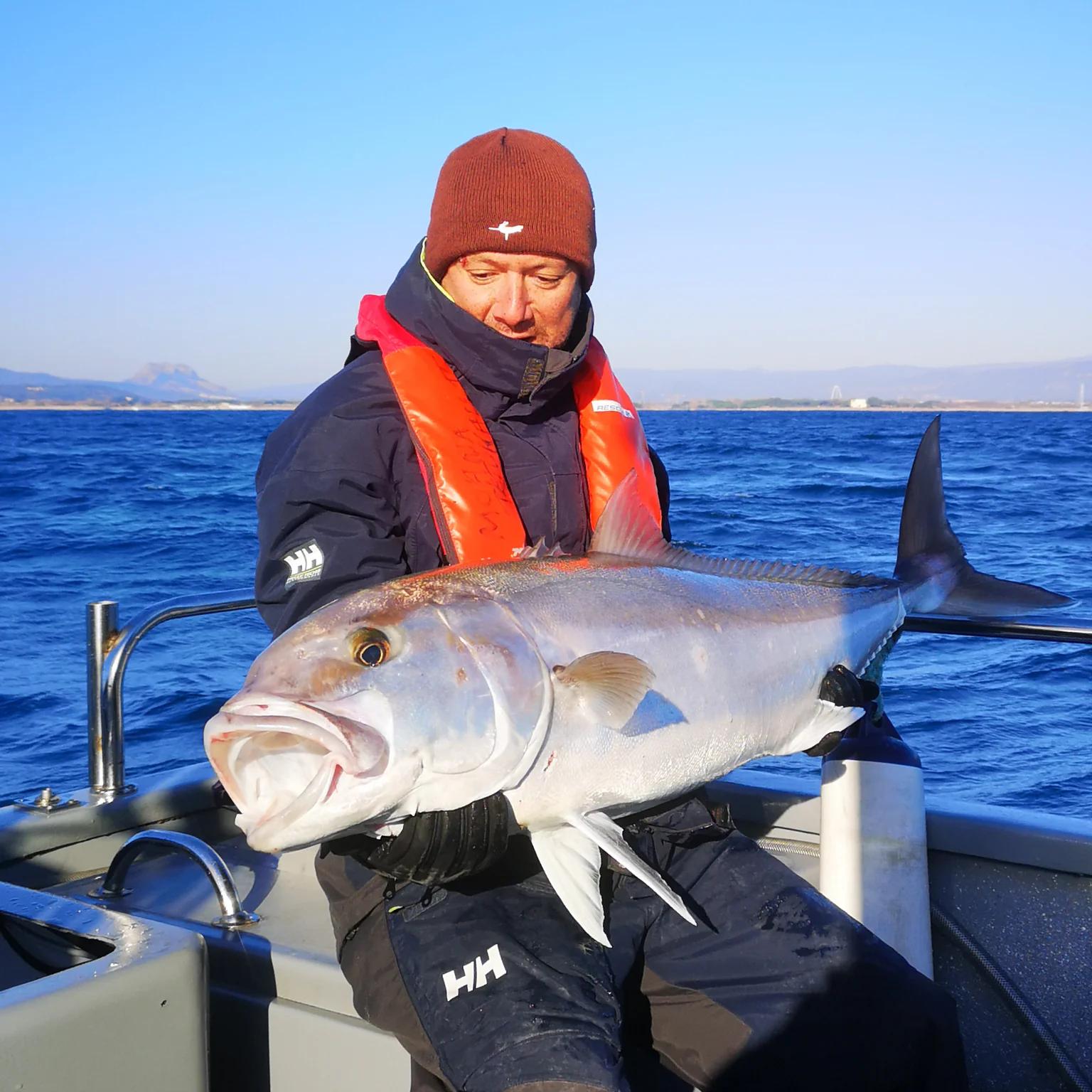 Cédric Payen, passionné de pêche depuis l'enfance, a débuté sa carrière dans la cuisine avant de se lancer dans la pêche